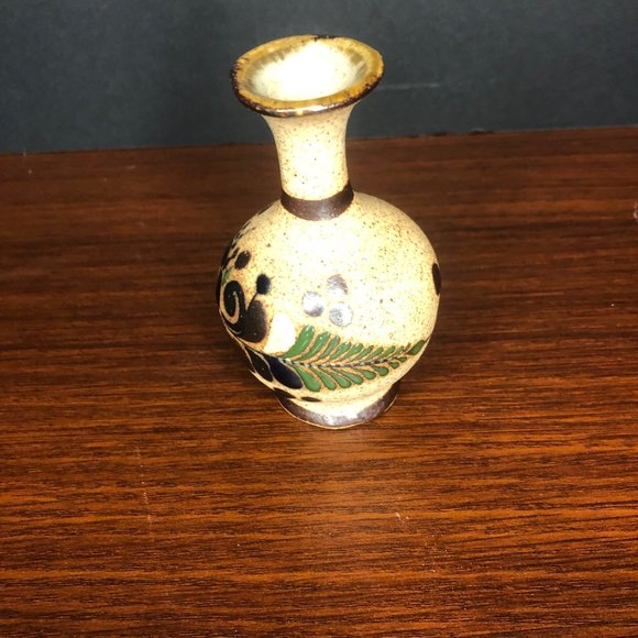 Beautiful Hand Painted Pottery Vase Signed 4” - Picture 2 of 10